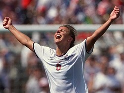 https://img.medscapestatic.com/thumbnail_library/ap_171117_brandi_chastain_1999_world_cup_250x188.jpg